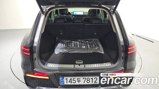 Genesis GV70 2.2 Diesel 2WD 2023 — фото 32