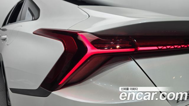 Kia K8 Hybrid Signature 2022 — фото 23