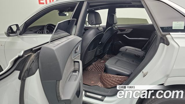 Audi Q8 (4M) 45 TDI Quattro Premium 2021 — фото 31