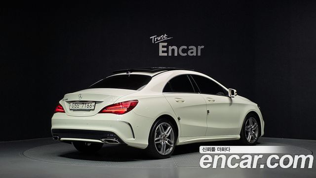 Mercedes-Benz CLA-Class (C117) CLA220 AMG Line 2018 — фото 2