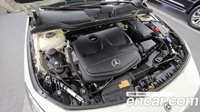 Mercedes-Benz CLA-Class (C117) CLA220 AMG Line 2018 — фото 6