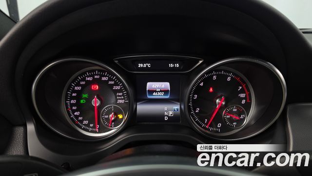 Mercedes-Benz CLA-Class (C117) CLA220 AMG Line 2018 — фото 8