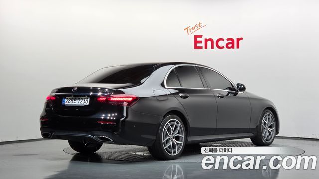 Mercedes-Benz E-Class (W213) E220d 4MATIC AMG Line 2023 — фото 2