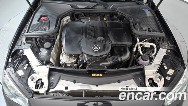 Mercedes-Benz E-Class (W213) E220d 4MATIC AMG Line 2023 — фото 6