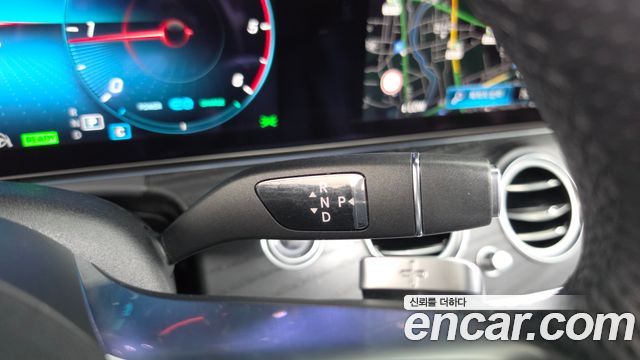 Mercedes-Benz E-Class (W213) E220d 4MATIC AMG Line 2023 — фото 9