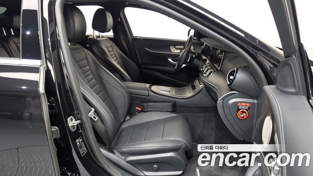 Mercedes-Benz E-Class (W213) E220d 4MATIC AMG Line 2023 — фото 11