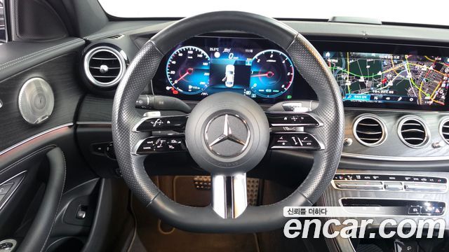 Mercedes-Benz E-Class (W213) E220d 4MATIC AMG Line 2023 — фото 13