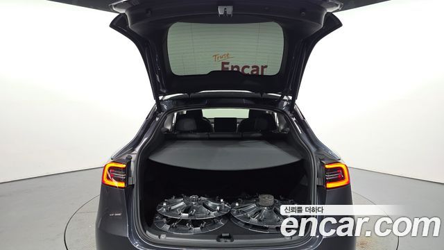 Tesla Model Y RWD 2024 — фото 18