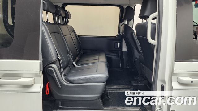 Hyundai Staria 4WD Tourer 11-Seater Modern 2025 — фото 11