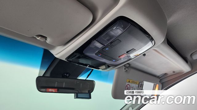 Hyundai Staria 4WD Tourer 11-Seater Modern 2025 — фото 17