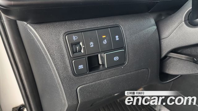 Hyundai Staria 4WD Tourer 11-Seater Modern 2025 — фото 19