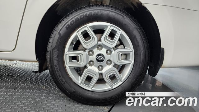 Hyundai Staria 4WD Tourer 11-Seater Modern 2025 — фото 21