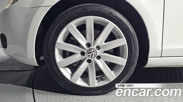 Volkswagen Golf (VI) 2.0 TDI Cabriolet 2013 — фото 5