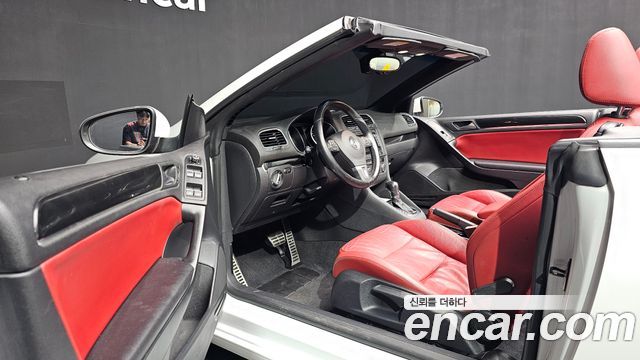 Volkswagen Golf (VI) 2.0 TDI Cabriolet 2013 — фото 10