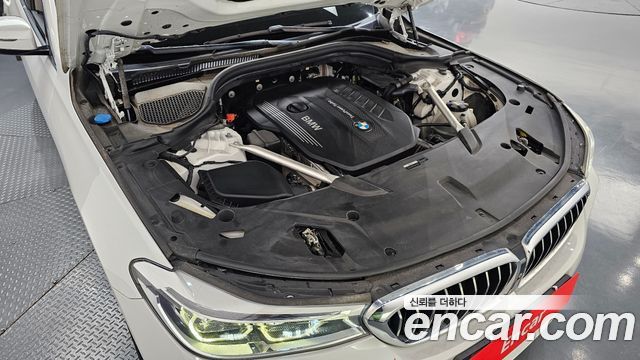 BMW 6 Series GT (G32) 630d xDrive Luxury 2019 — фото 6
