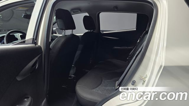 Chevrolet Spark LS 2019 — фото 12