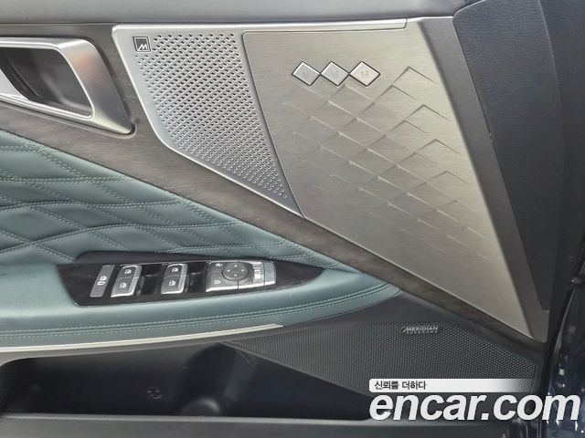 Kia K8 2.5 Gasoline 2WD Signature Special 2023 — фото 9