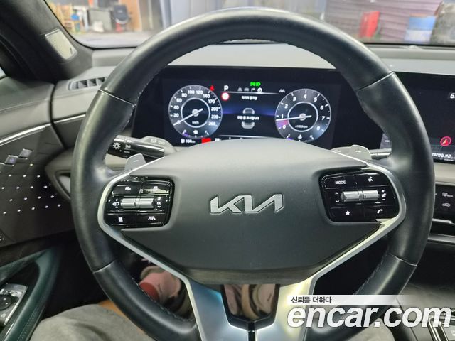 Kia K8 2.5 Gasoline 2WD Signature Special 2023 — фото 16