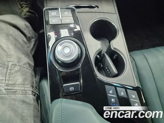 Kia K8 2.5 Gasoline 2WD Signature Special 2023 — фото 21