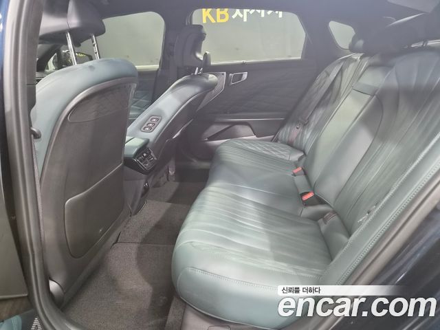 Kia K8 2.5 Gasoline 2WD Signature Special 2023 — фото 24