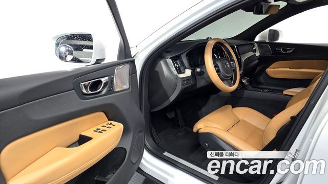 Volvo XC60 (II) D5 Inscription 2020 — фото 10