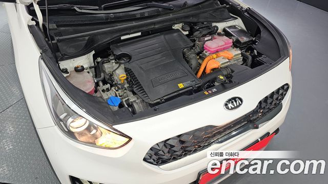 Kia Niro 1.6 HEV Prestige 2021 — фото 6