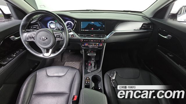 Kia Niro 1.6 HEV Prestige 2021 — фото 7
