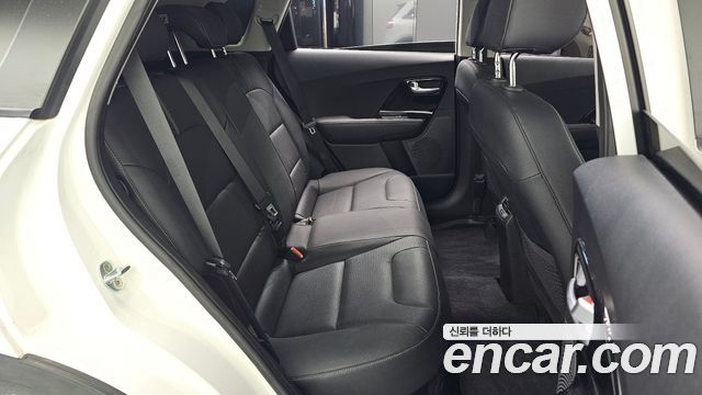 Kia Niro 1.6 HEV Prestige 2021 — фото 11