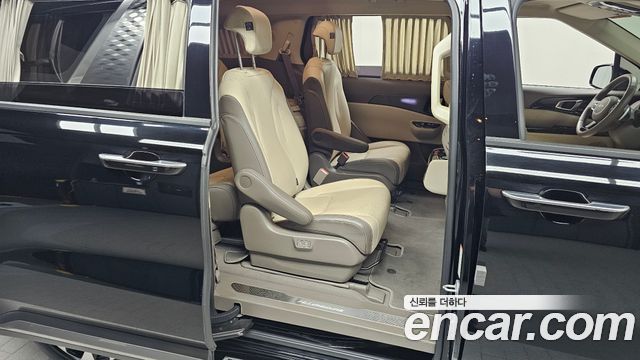 Kia Carnival (IV) Diesel 9-Seater Hi-Limousine Signature 2023 — фото 11