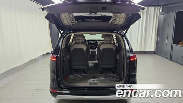 Kia Carnival (IV) Diesel 9-Seater Hi-Limousine Signature 2023 — фото 16