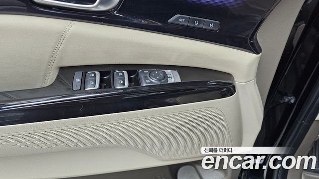 Kia Carnival (IV) Diesel 9-Seater Hi-Limousine Signature 2023 — фото 27