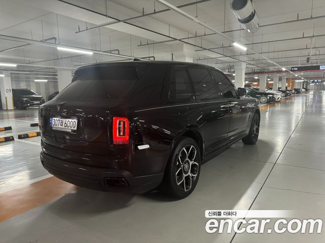 Rolls-Royce Cullinan 6.7 V12 Black Badge 2021 — фото 2