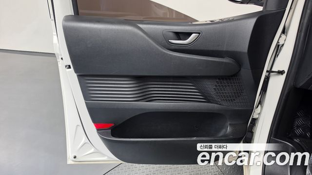 Hyundai Staria Cargo 5-Seater Modern 2025 — фото 24