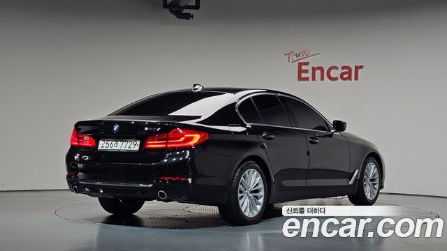 BMW 5 Series (G30) 520d Luxury Plus 2020 — фото 2