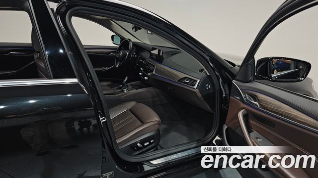 BMW 5 Series (G30) 520d Luxury Plus 2020 — фото 11