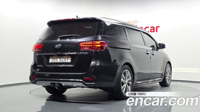 Kia Carnival 9-Seater Noblesse Special 2019 — фото 2