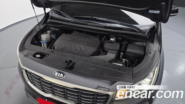 Kia Carnival 9-Seater Noblesse Special 2019 — фото 6