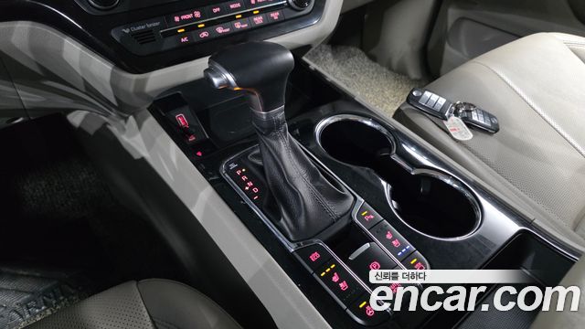 Kia Carnival 9-Seater Noblesse Special 2019 — фото 9