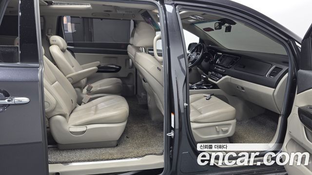 Kia Carnival 9-Seater Noblesse Special 2019 — фото 26