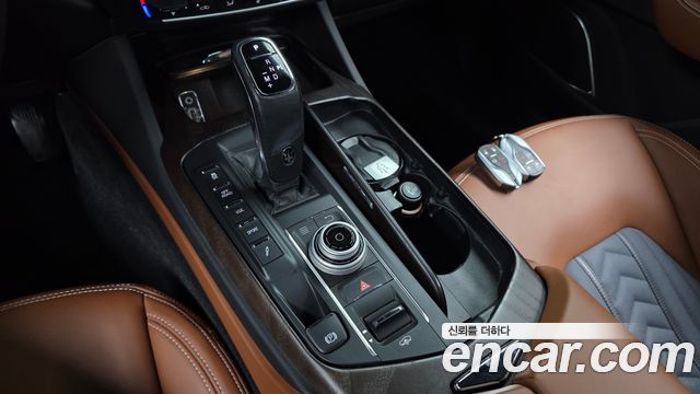 Maserati Levante 3.0 Diesel AWD GranLusso 2020 — фото 9