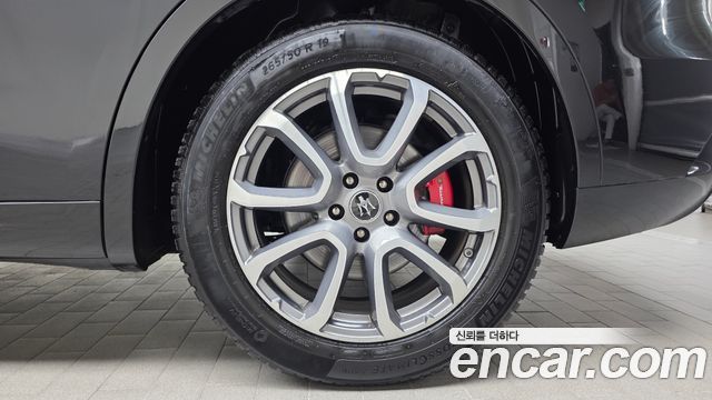Maserati Levante 3.0 Diesel AWD GranLusso 2020 — фото 21
