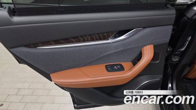Maserati Levante 3.0 Diesel AWD GranLusso 2020 — фото 25