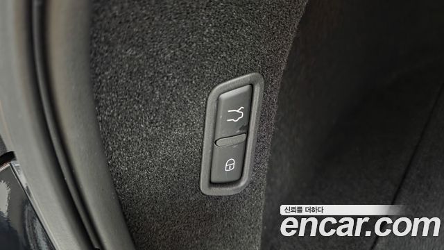 Maserati Levante 3.0 Diesel AWD GranLusso 2020 — фото 31
