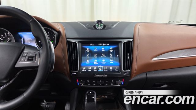 Maserati Levante 3.0 Diesel AWD GranLusso 2020 — фото 33