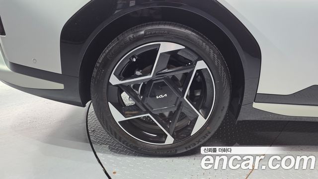 Kia EV4 Standard 2WD GT LIne 2026 — фото 5