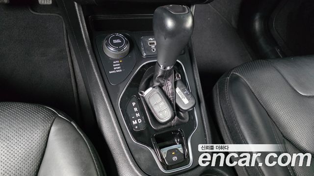 Jeep Cherokee (KL) 2.4 Limited AWD 2020 — фото 9