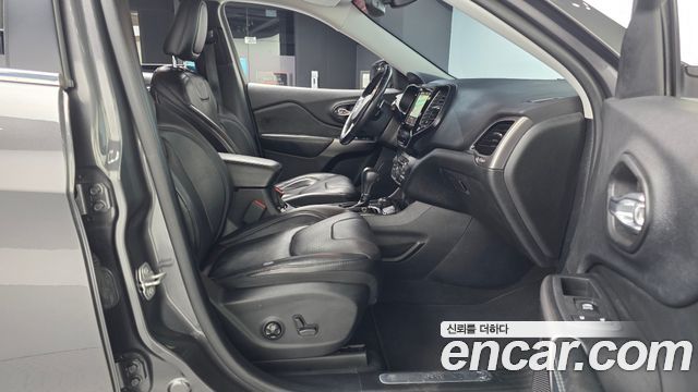 Jeep Cherokee (KL) 2.4 Limited AWD 2020 — фото 15