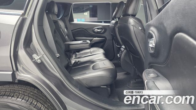 Jeep Cherokee (KL) 2.4 Limited AWD 2020 — фото 16