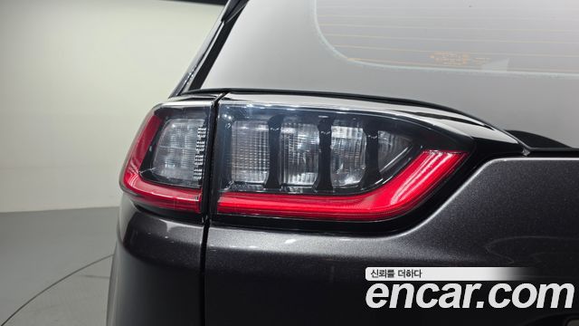 Jeep Cherokee (KL) 2.4 Limited AWD 2020 — фото 29