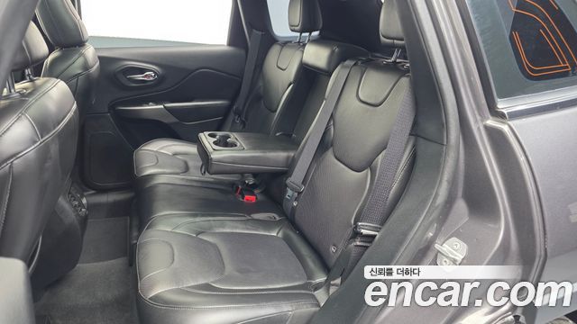 Jeep Cherokee (KL) 2.4 Limited AWD 2020 — фото 32
